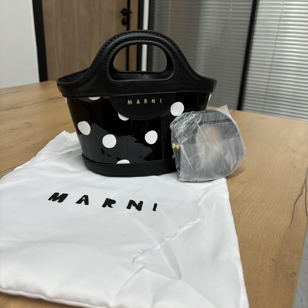 MARNI black leather shoulder bag 15X13cm